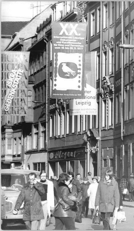 Das DOK Leipzig etablierte sich zunächst als Internationale Dokumententar-und Kurzfilmwoche. (Bild: Bundesarchiv, Bild 183-S1122-0028 / CC-BY-SA)
